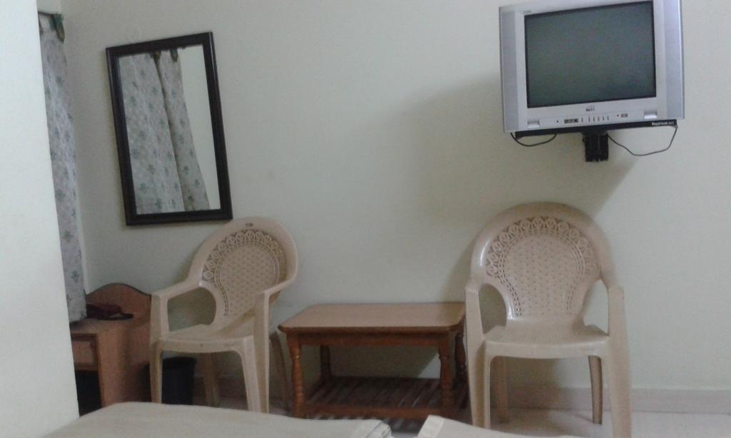 Hotel Agarala Residency Τιρουπάτι Δωμάτιο φωτογραφία