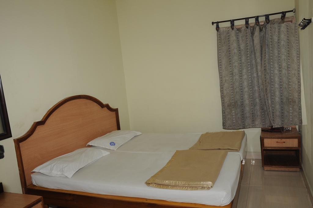 Hotel Agarala Residency Τιρουπάτι Εξωτερικό φωτογραφία