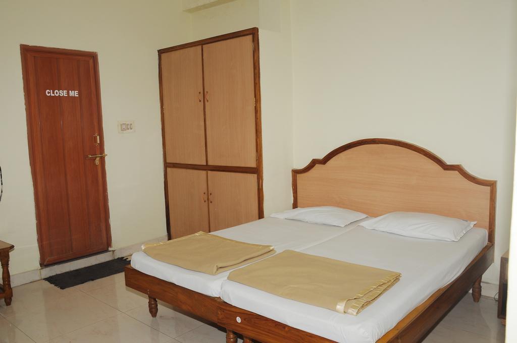 Hotel Agarala Residency Τιρουπάτι Εξωτερικό φωτογραφία